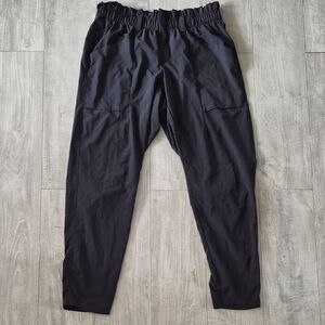 Athleta Pants Size 8 Stretxhy Waist Flowy Black Lightweight Bottoms